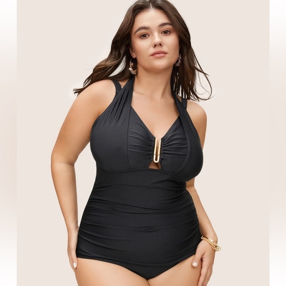 BloomChic Plus Size 4XL Solid Ruched Metal Buckle Detail One Pieces Swimsuit - Picture 1 of 7